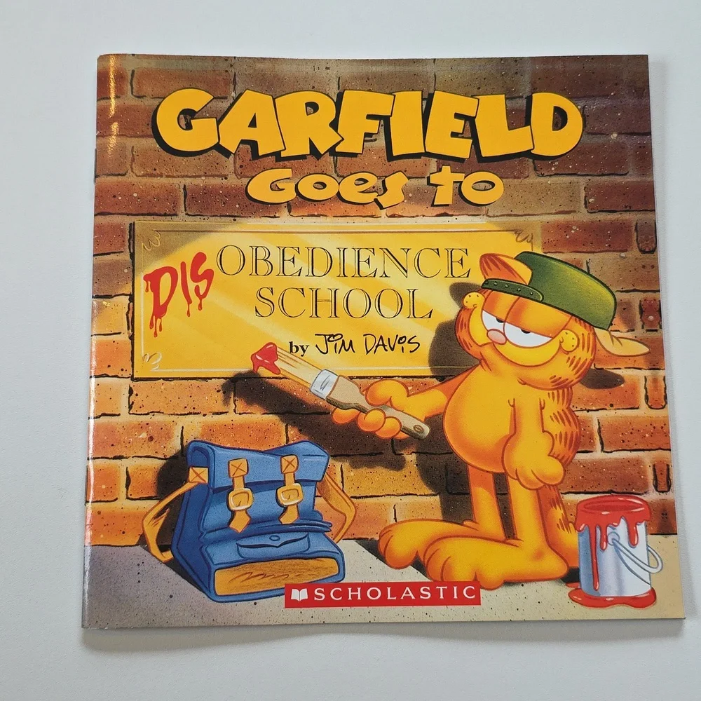 Garfield Book Set - Comic Book, Discovers America And Obedience School